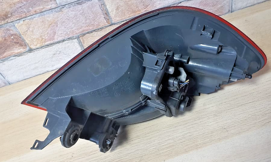BMW 4 Series F32 Right Rear Tail Light Lamp OEM 618072 618142 618074