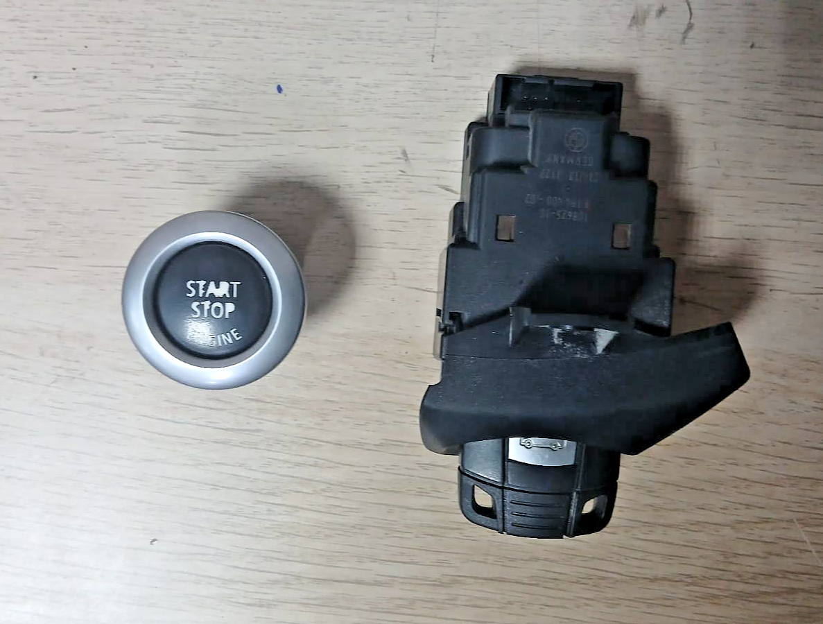 BMW X1 E84 N20 Engine ECU DME CAS3 Key Set Manual OEM 8617569