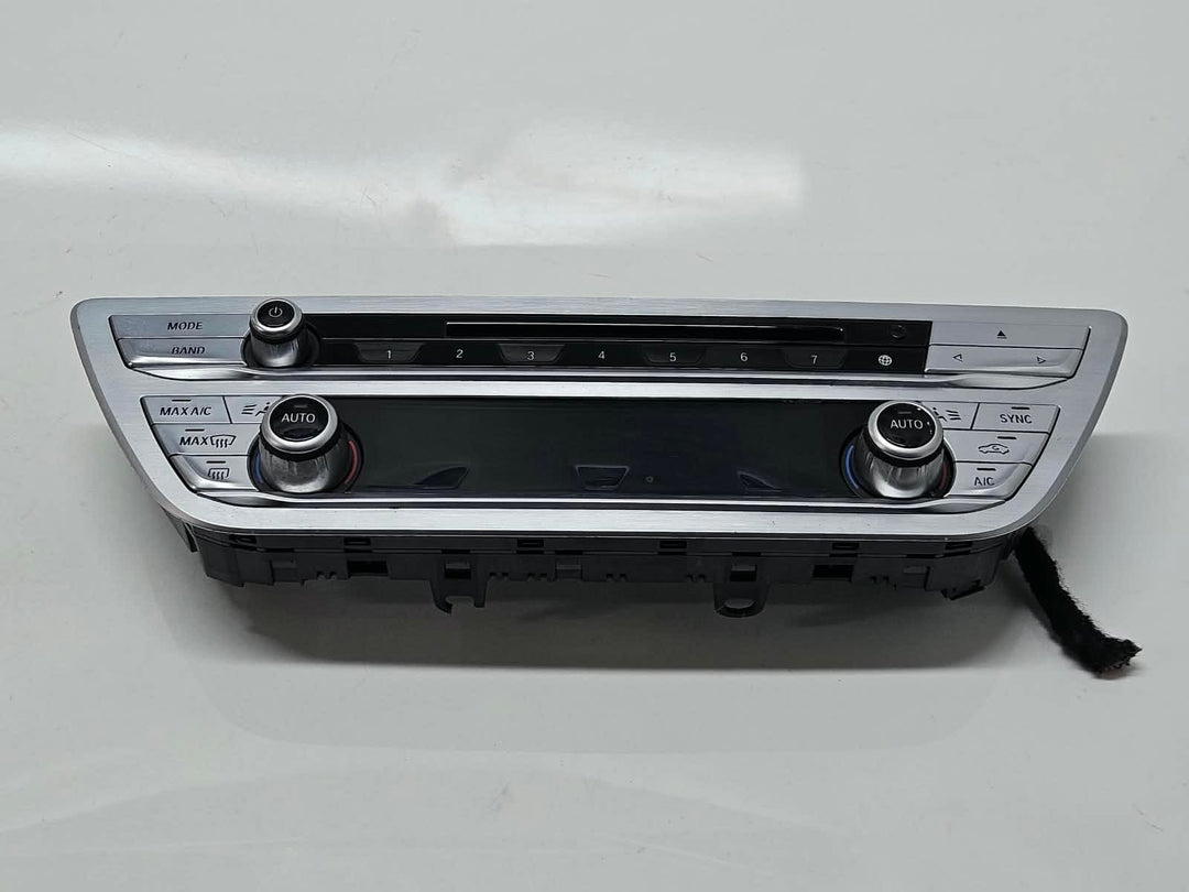 6822775-16-19 BMW 740i G11 G12 A/C and Heater Control Panel OEM