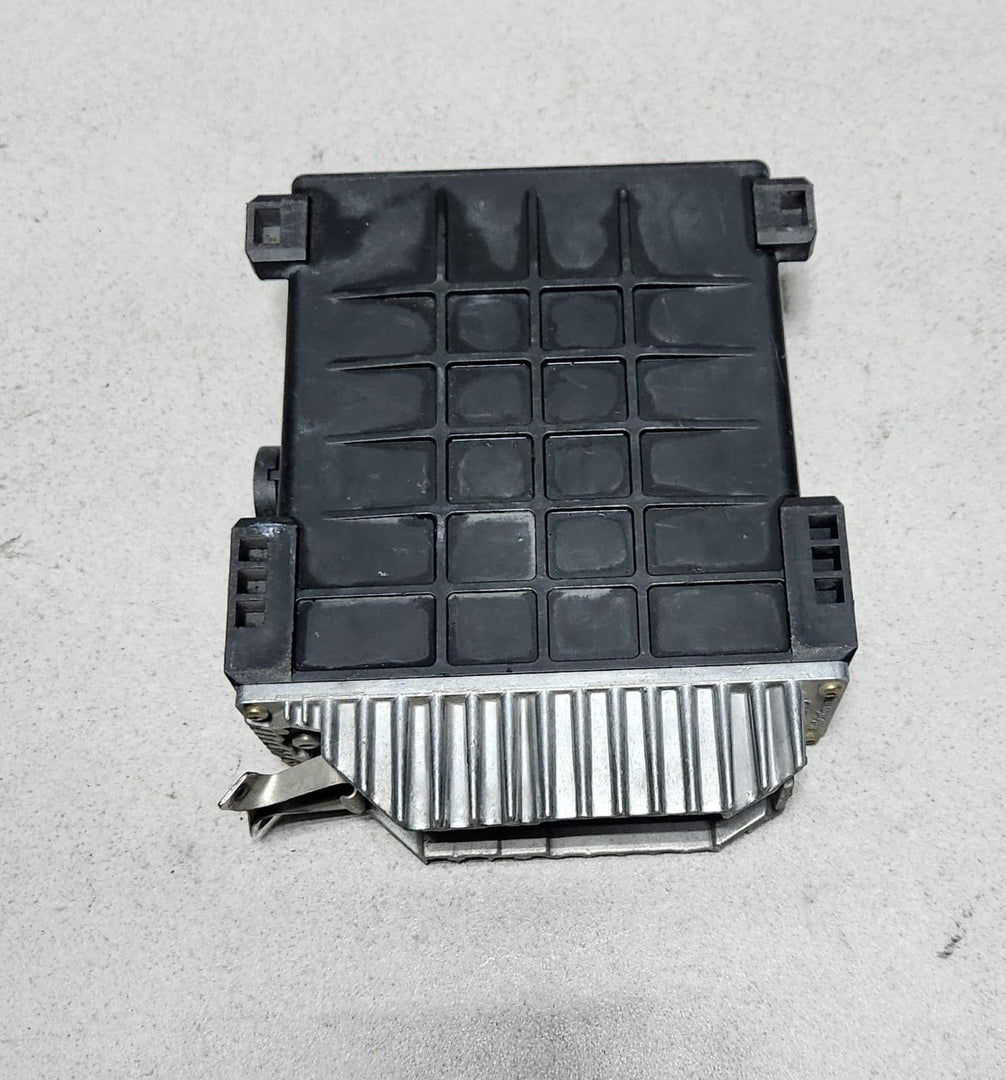 1989 Mercedes-Benz 560SEL Engine Control Unit 0065458132 Mercedes-Benz W126 560S