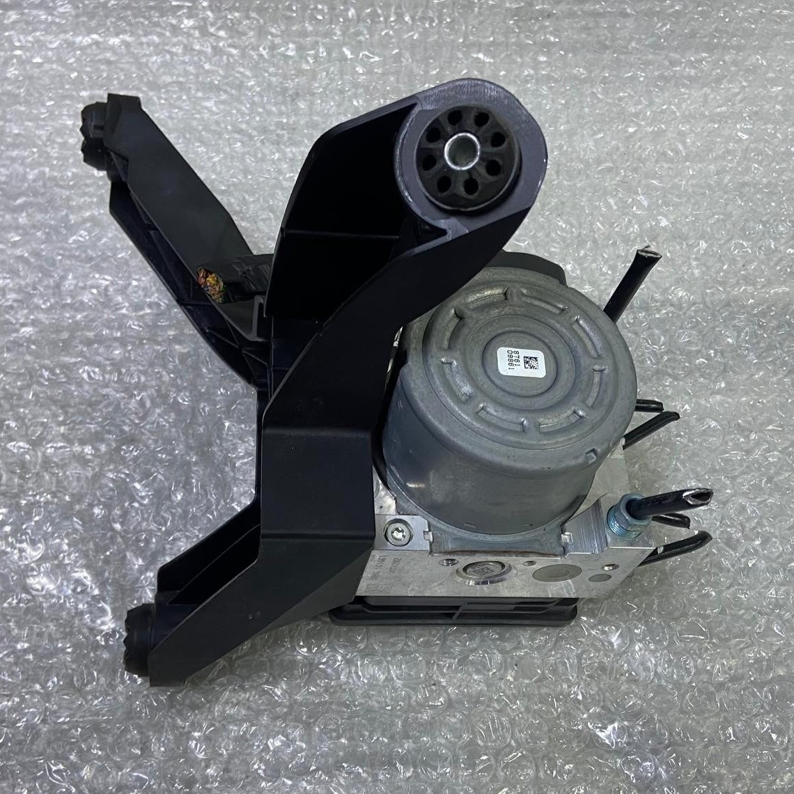 OEM BMW i3 0.6 Hybrid 125Kw ABS Pump Assembley 6883348 6883347