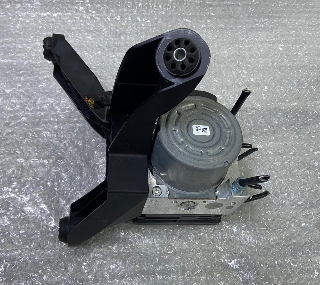 OEM BMW i3 0.6 Hybrid 125Kw ABS Pump Assembley 6883348 6883347
