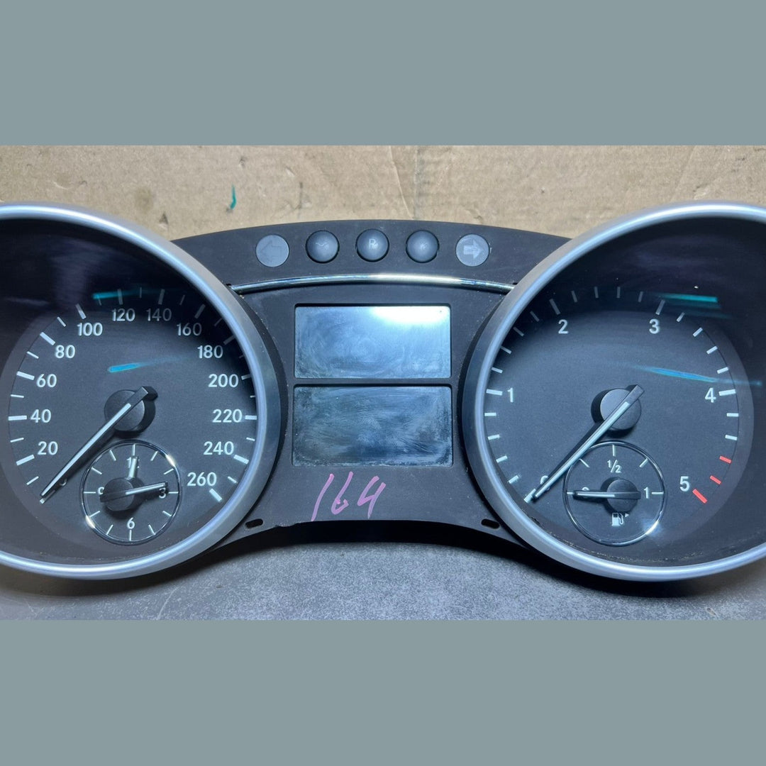 07-13 Mercedes-Benz W164 GL ML Instrument Cluster Speedometer A164 9007900 OEM