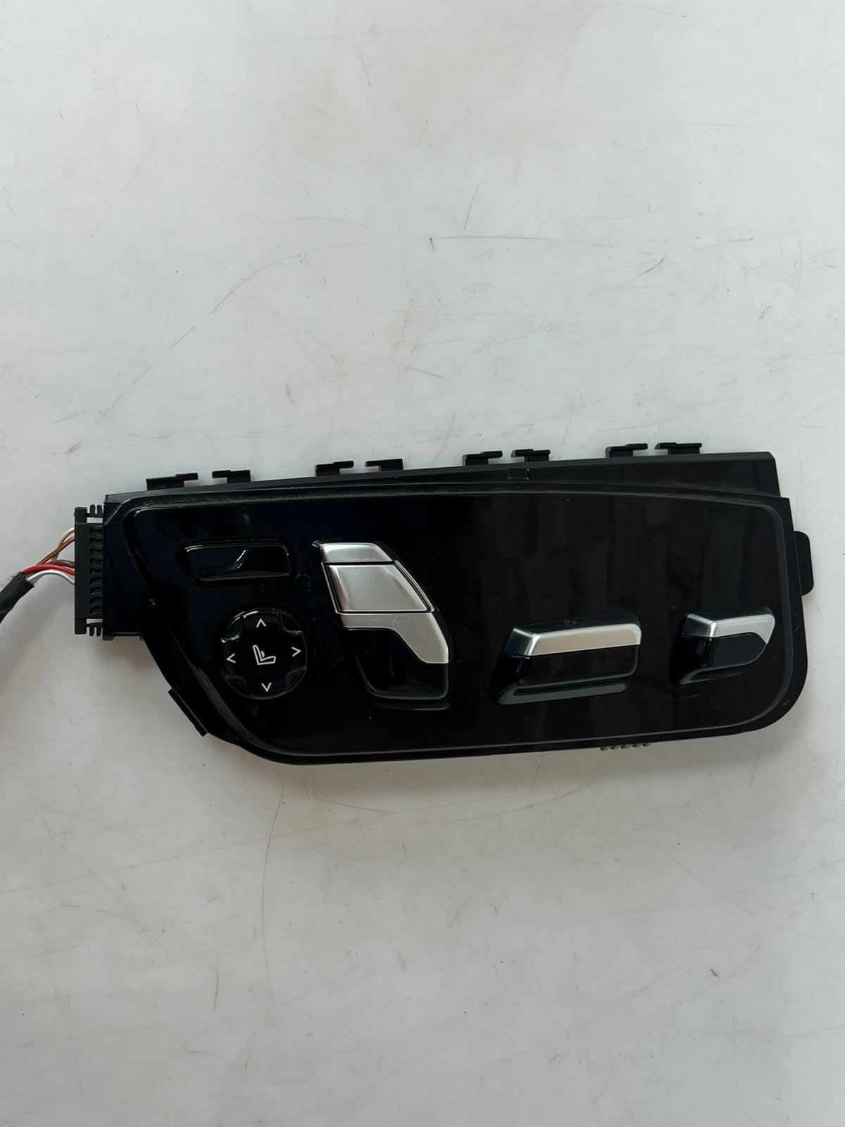 16-19 BMW 750i M550i F90 G11 G12 G30 Front Right Seat Adjustment Switch 9384520