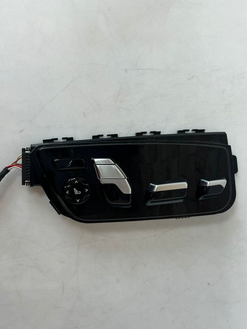 16-19 BMW 750i M550i F90 G11 G12 G30 Front Right Seat Adjustment Switch 9384520