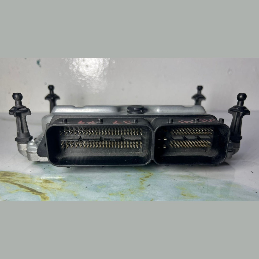 2006 Mercedes-Benz C350 Engine Control Unit A2721533779 C350, E350, CLK350