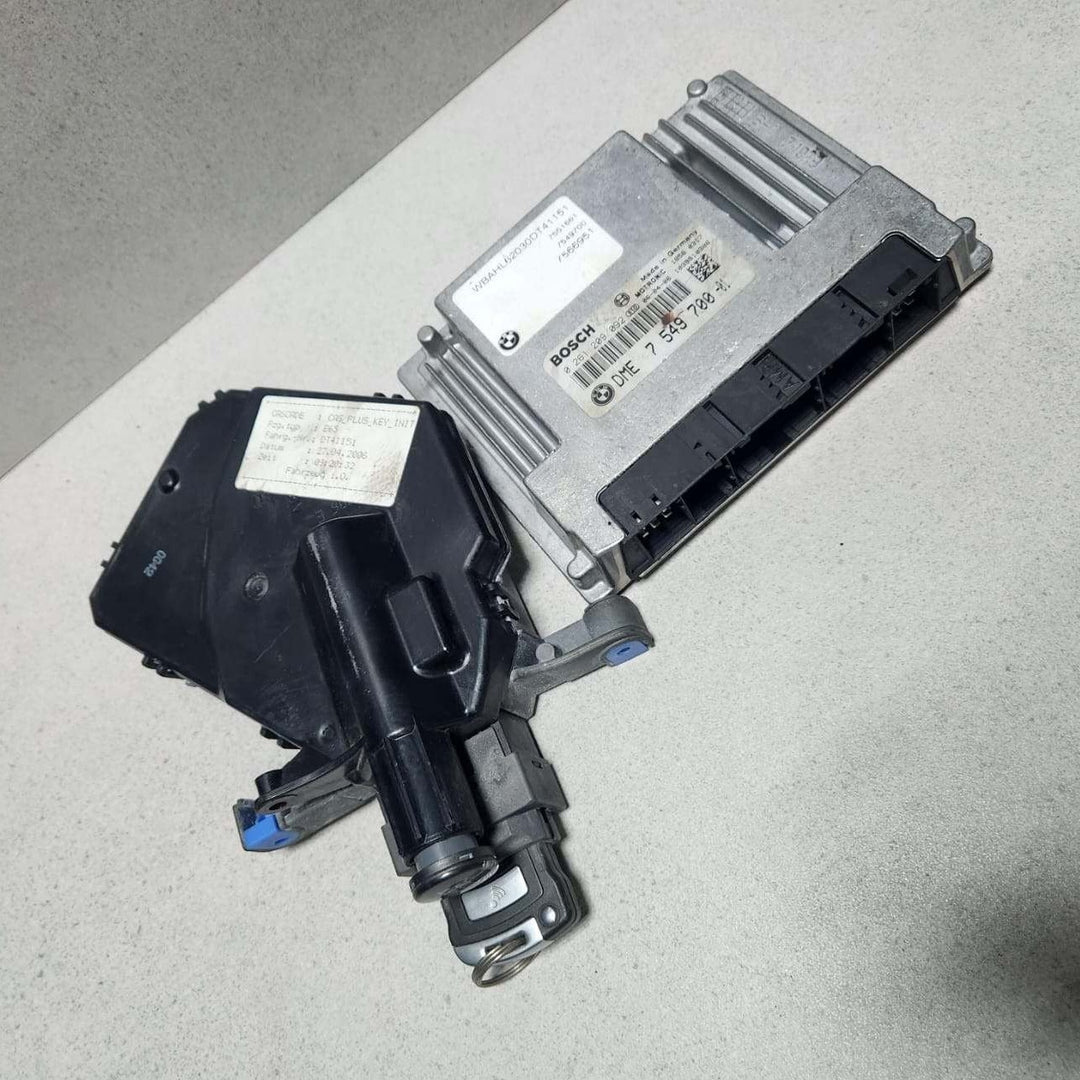 2006-2008 BMW 750i E65 E66 N62B48 V8 Engine Control Module 7549700 RHD ECU SET