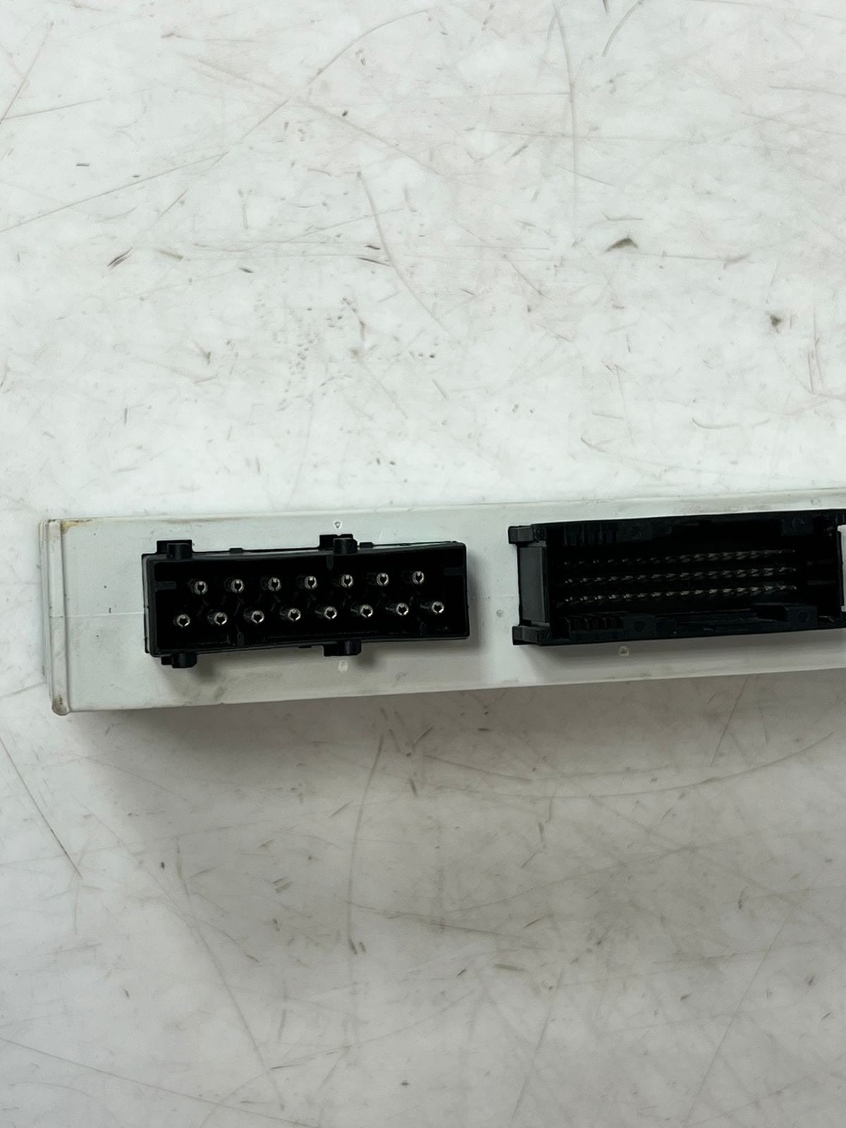 2003-2006 BMW 325i E46 3 Series 330CI Body Control Module 6932371 OEM