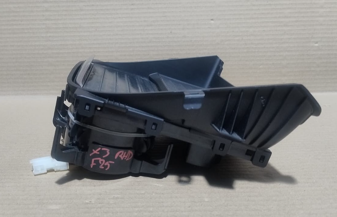 BMW X3 F25 RHD  CENTER CONSOLE FRONT CUP HOLDER TRIM 9301722-23