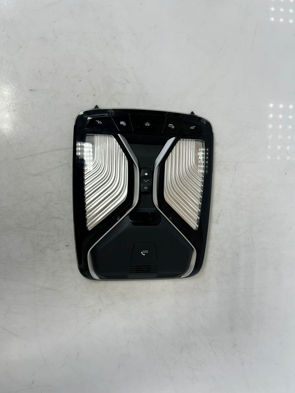 2016-19 BMW 740i G12 7' Overhead Console Dome Light With Sunroof Switch 6805402