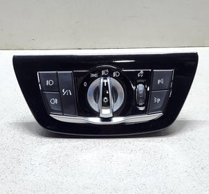 2017-2023 BMW 530i Headlight Switch Control Unit 9493738 5 Series G30 G31 G32