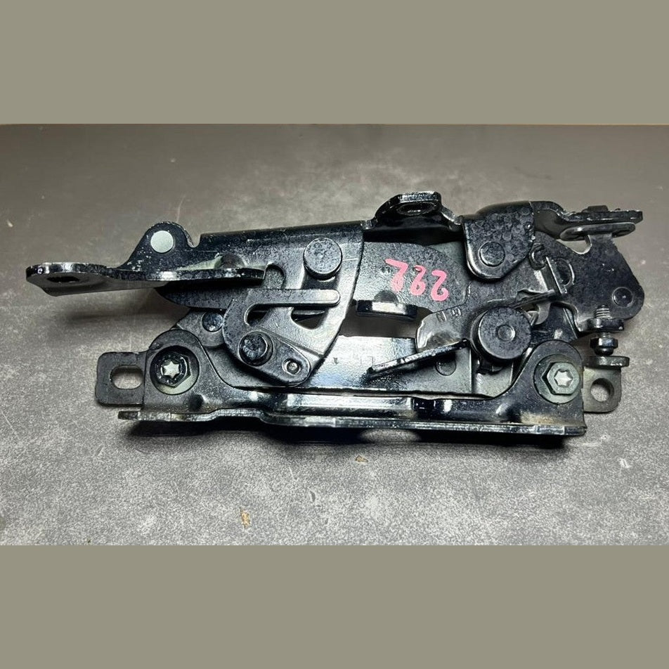 2015-2020 Mercedes-Benz S-Class W222 Front Left Side Bonnet Hinge A222 8800128