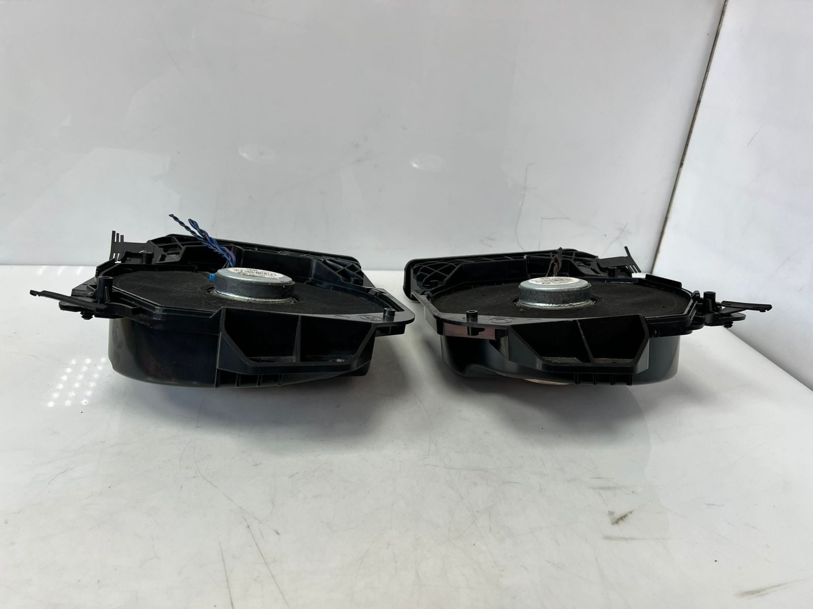BMW 2016 BMW 1 SERIES 116D F20 2X  F21 F22 Subwoofer Speaker Set 9210148,9210147