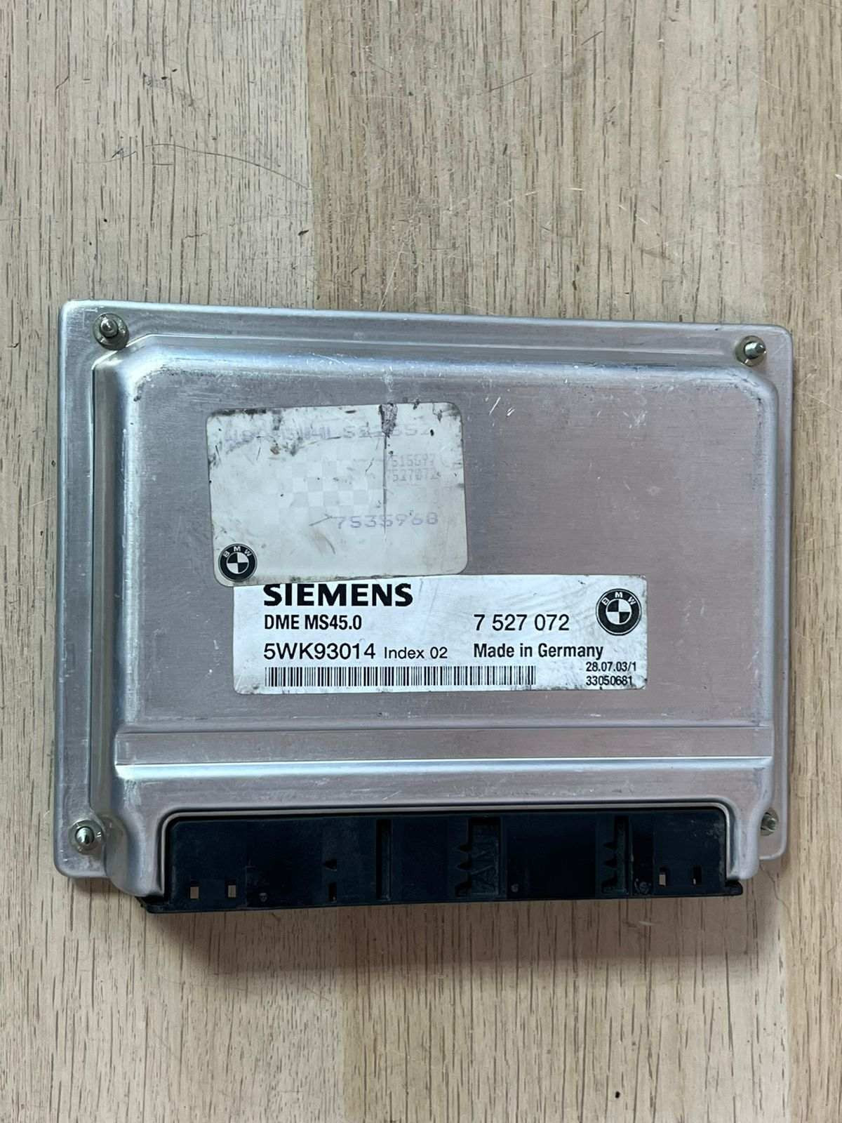 2004 BMW 530i Engine Control Module 7527072 5 Series E60 E61 530i, X3 E83 MS45.0