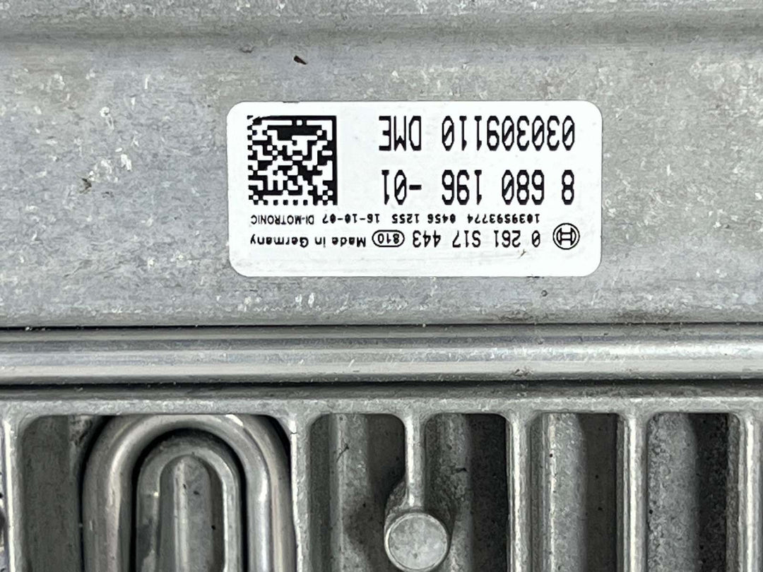 2016-2018 BMW 7 Series G11 G12 750li Engine Control Unit 8680196