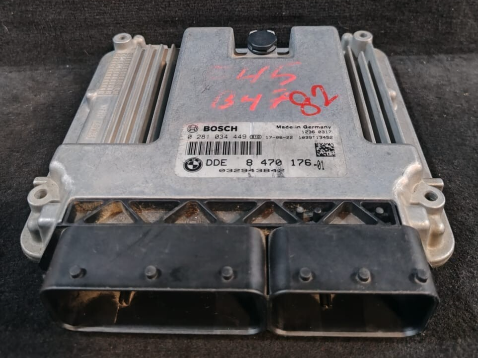 BMW 218d F45 2016 B47 ENGINE CONTROL UNIT ECU MODULE DDE 8470176