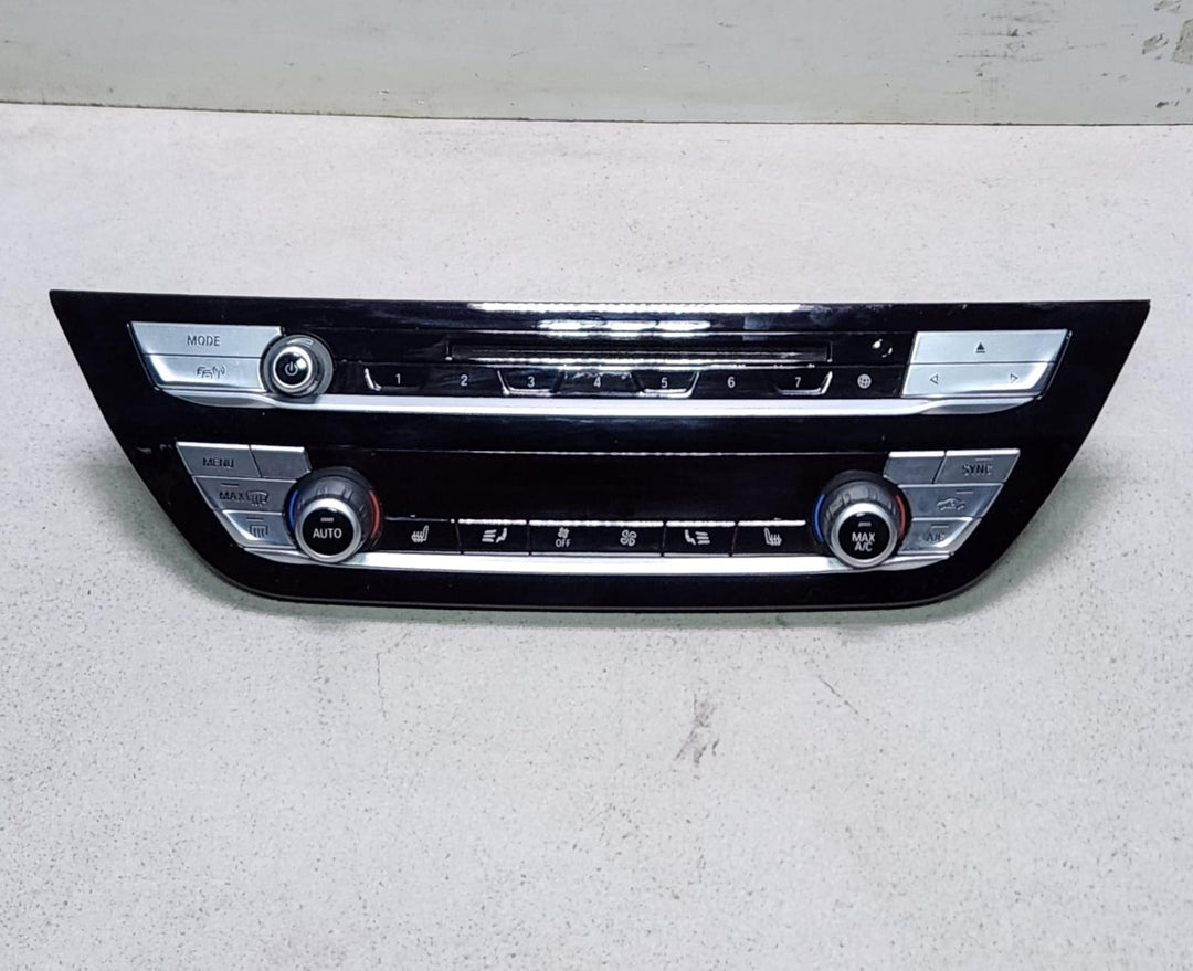 2017-2020 BMW 530i Climate Control Unit 6999451 5 Series G30 G31 G38