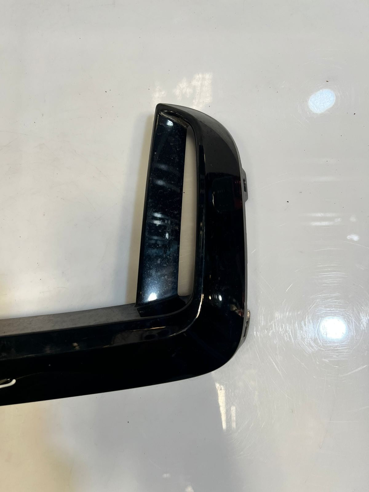 2016-2019 BMW 7 Series G11 G12 740i 750I Front Bumper Trim 8061118 OEM