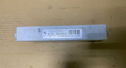 2004-2005 BMW 745i Door Control Module 6964141 7 Series E65 E66