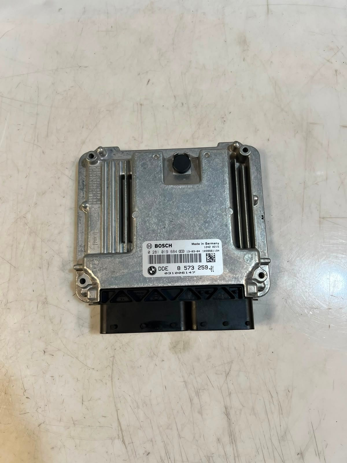 2013 BMW F30 N47N 328i Engine Control Unit ECU SET DDE+FEM+2KEYS 8573259 OEM