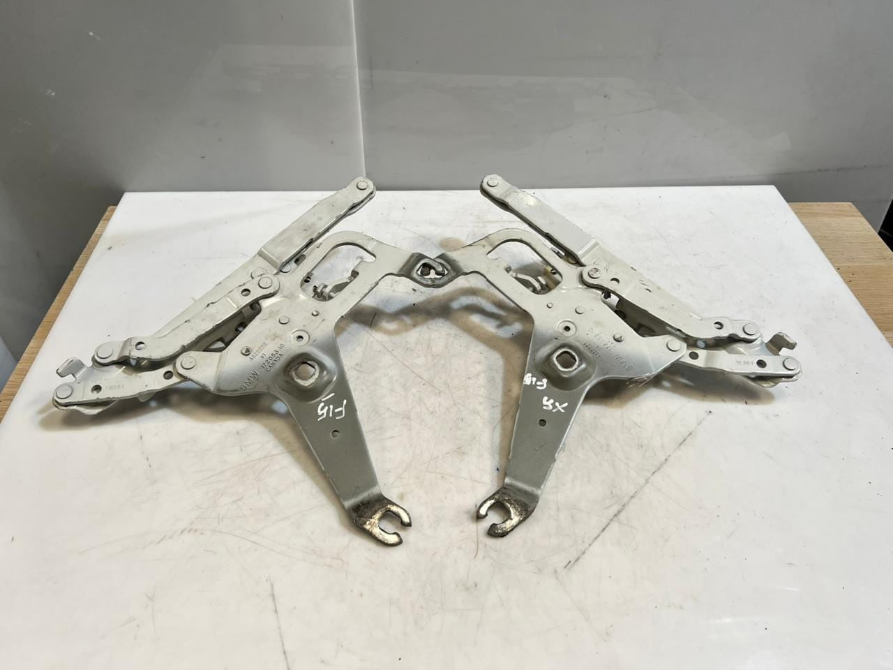2014-2019 BMW X5 F15 Bonnet Hinge FRONT RIGHT LEFT 4822222 4822221 OEM