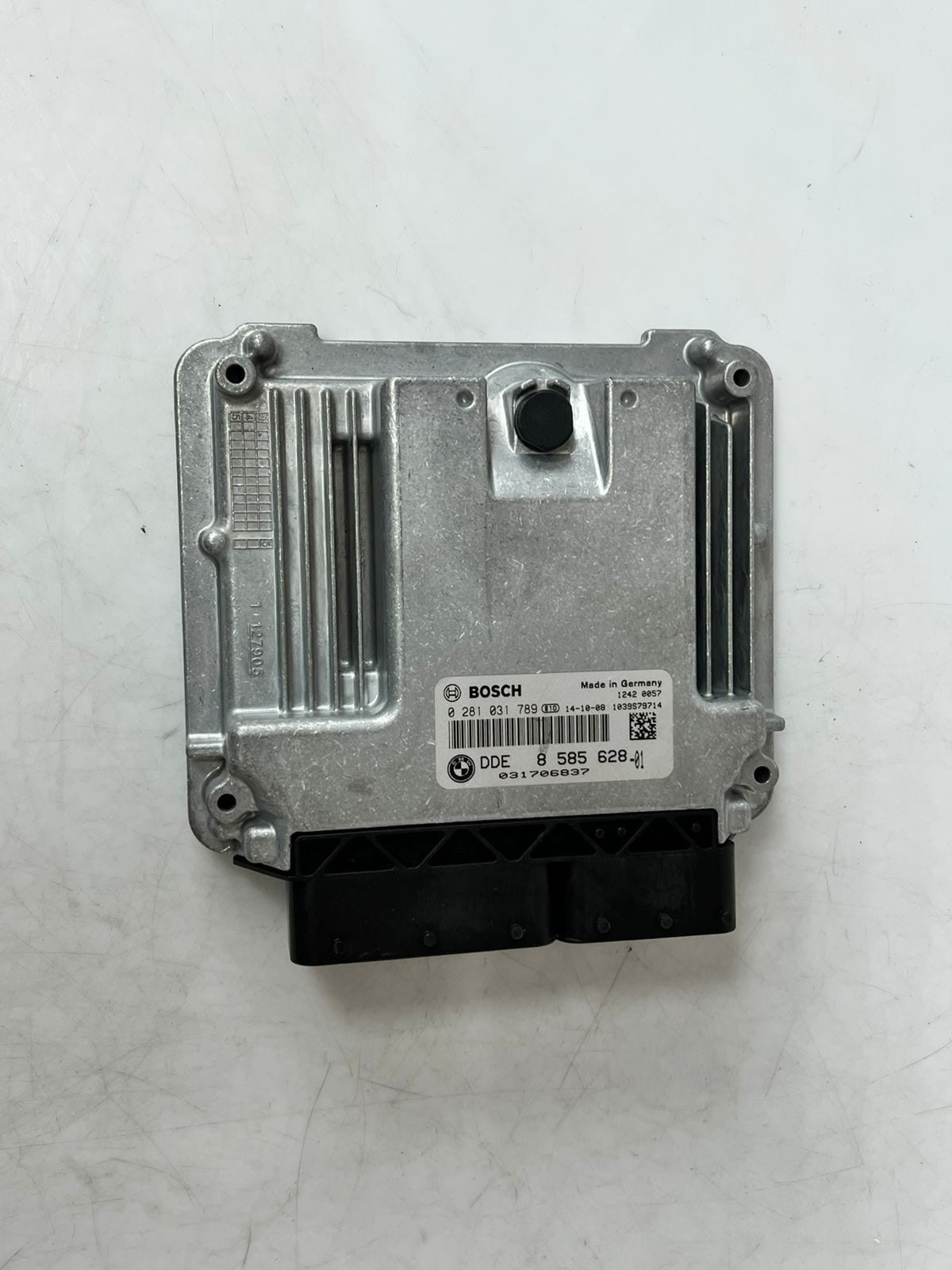 2014-2018 BMW X3 328d DIESEL Engine Control Module ECU DDE 8585628 OEM