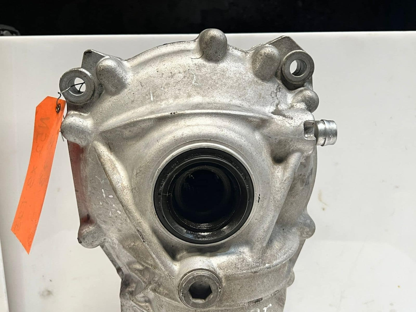 2011-2017 BMW X3 F25 and X4 F26 N52 Front Differential 7592001 RATIO 3.73 OEM