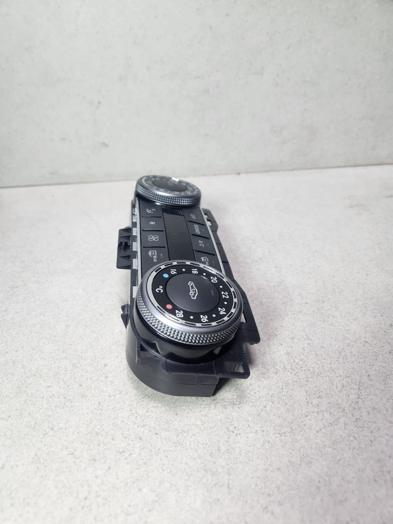 2010-2012 Mercedes-Benz C250 Climate Control Unit 2048309885 C-Class W204 