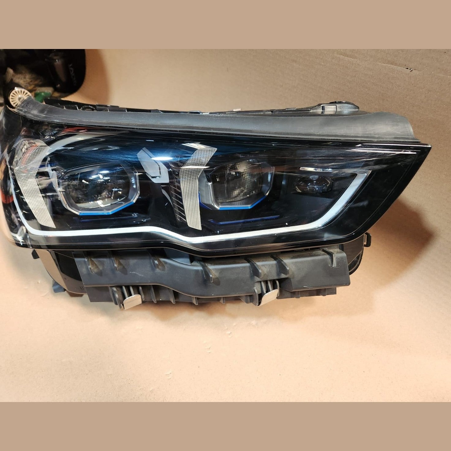 Genuine BMW Adaptive LED Headlight 5A798D2 5 Series G60 G61 and M5