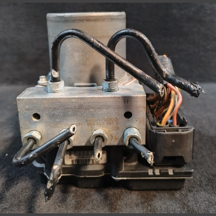 BMW X1 E84 ANTI LOCK BREAKING SYSTEM (ABS)  HYDRAULIC UNIT MODULE -  6860214