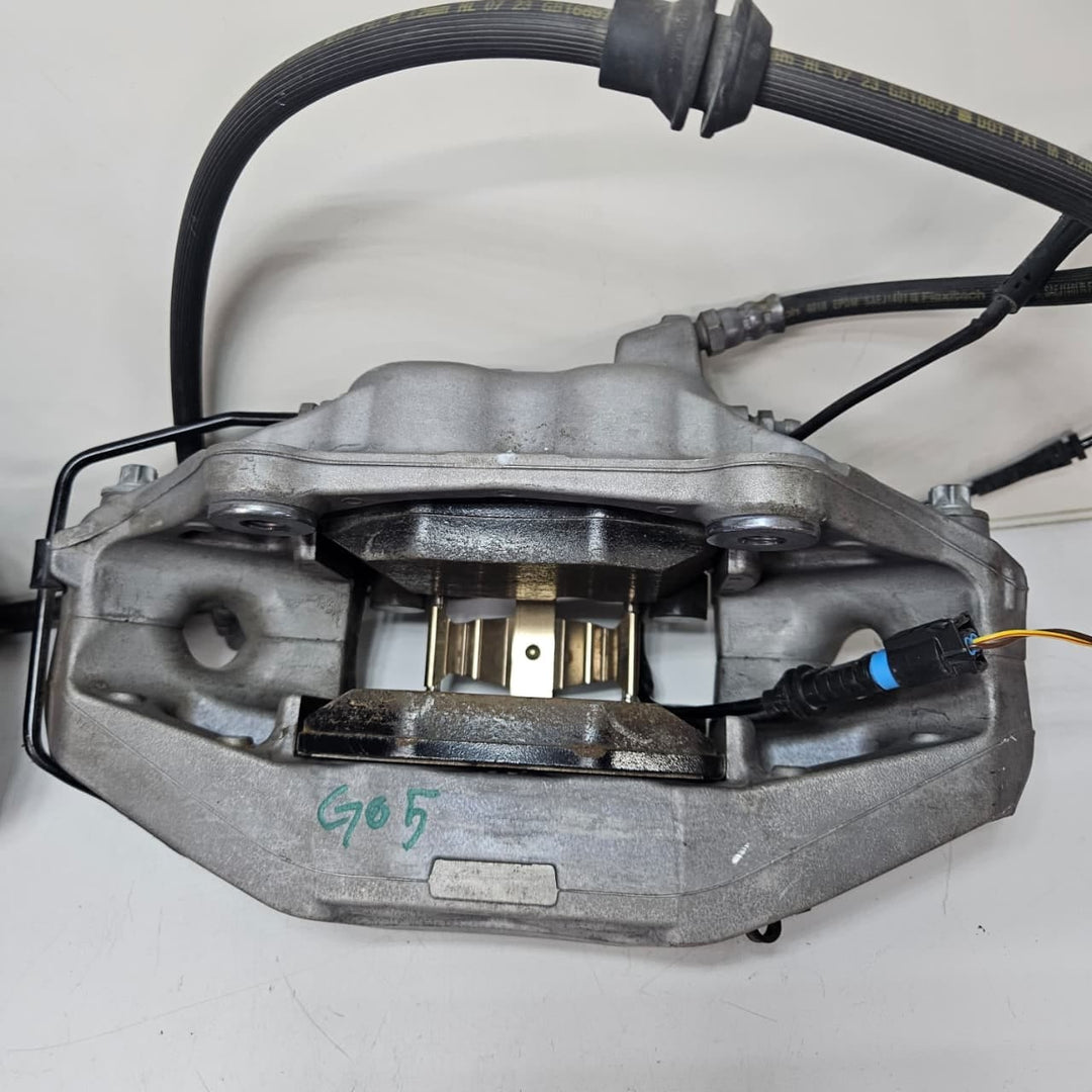 2019-2025 BMW X5 X6 X7 Front Right Left Brake Caliper 8843332-8843331 OEM 