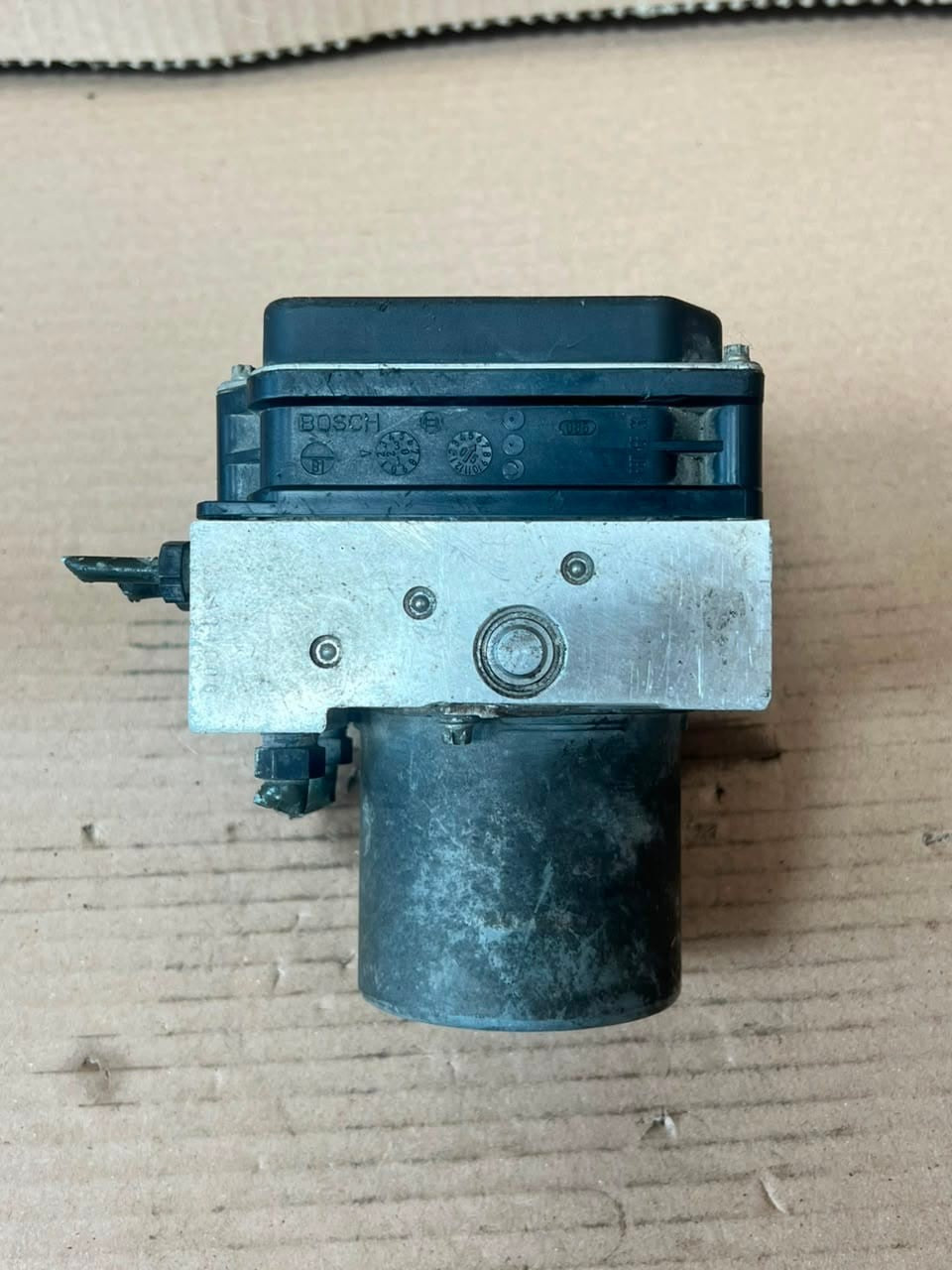2000-2006 BMW X5 E53 Abs Pump And Control Module 6773012 OEM