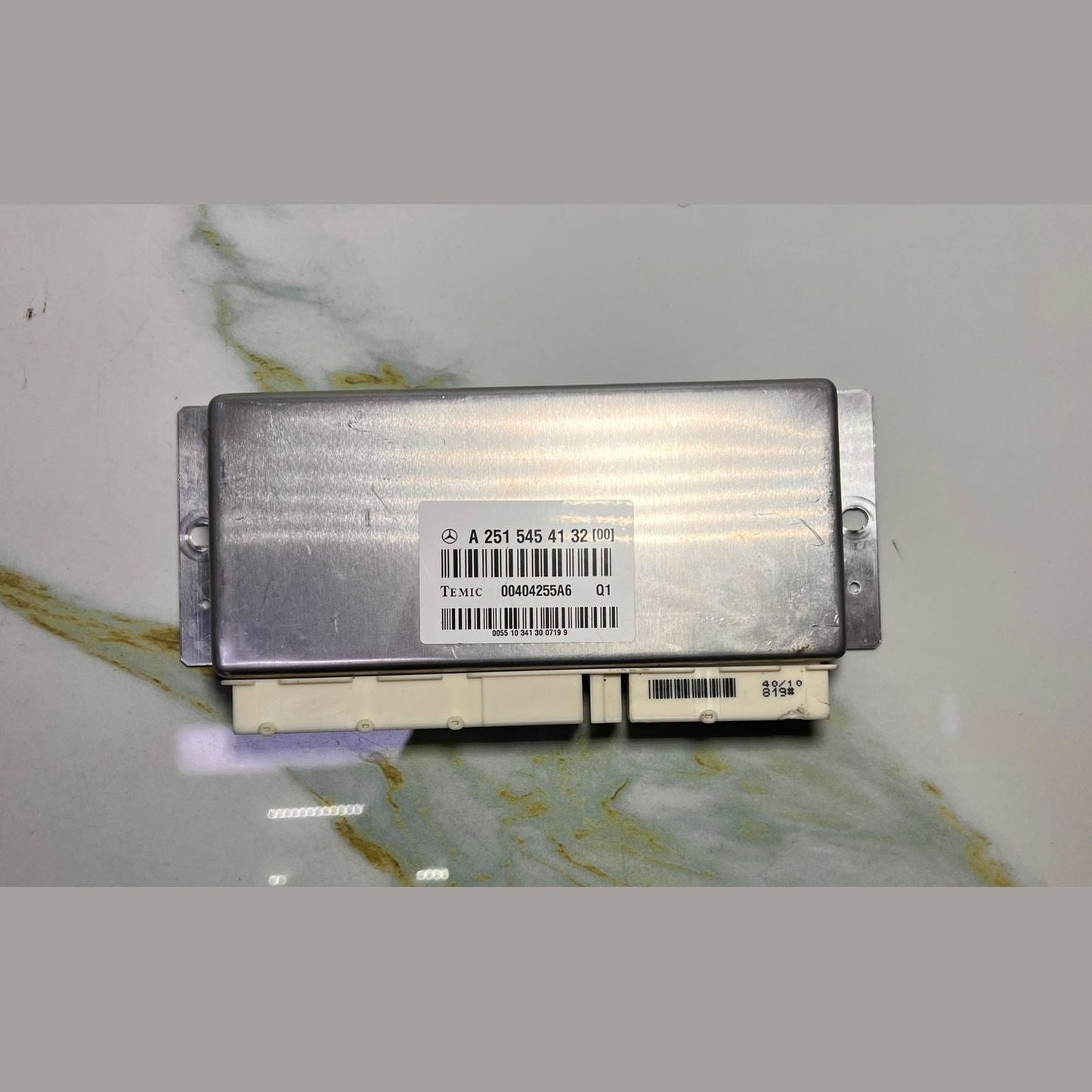2007-2013 Mercedes-Benz GL450 Air Suspension Control Module A 251 545 41 32