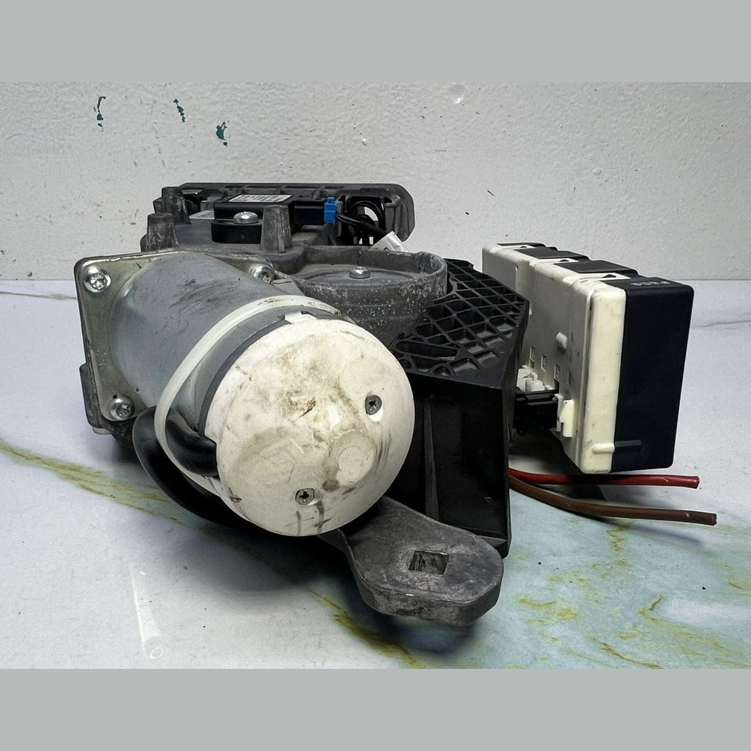 2014 Mercedes-Benz E300 Tailgate Lift Motor A2128203742 E-Class W212