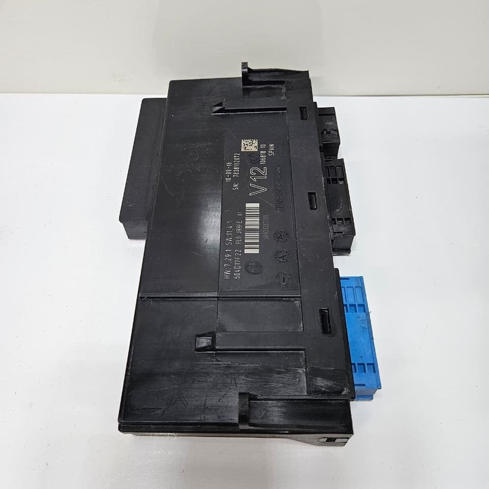 BMW M6 F12 Junction Box For Electronics 3 Module 504D17F OEM