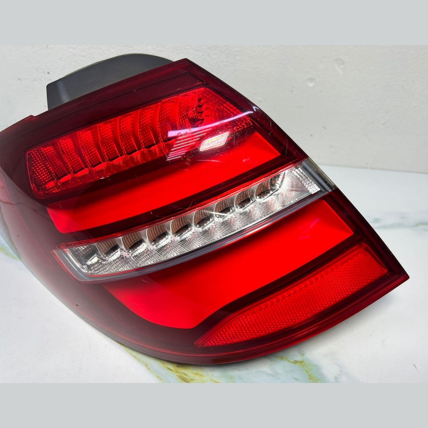 Mercedes W246 B-Class B200 Rear Left Side LED Tail Light Brake Stop Lamp OEM
