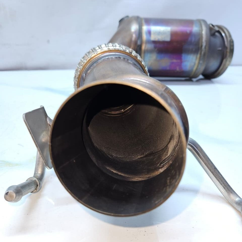 2022 BMW X1 U11, and MINI F65 F66 Catalytic Converter 8645689 OEM