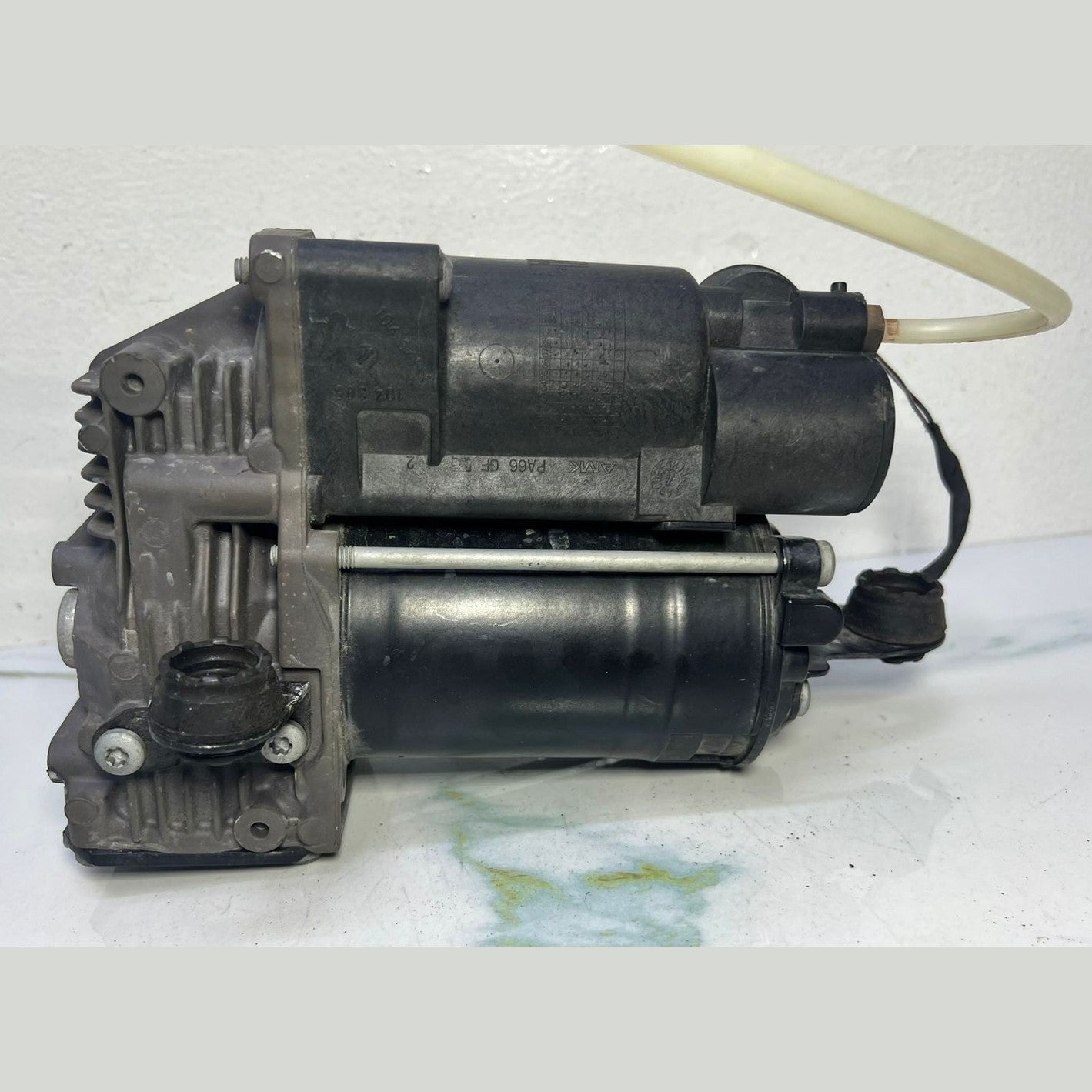 Mercedes W251 R-Class R350 Airmatic Air Suspension Compressor Pump A251 3202404