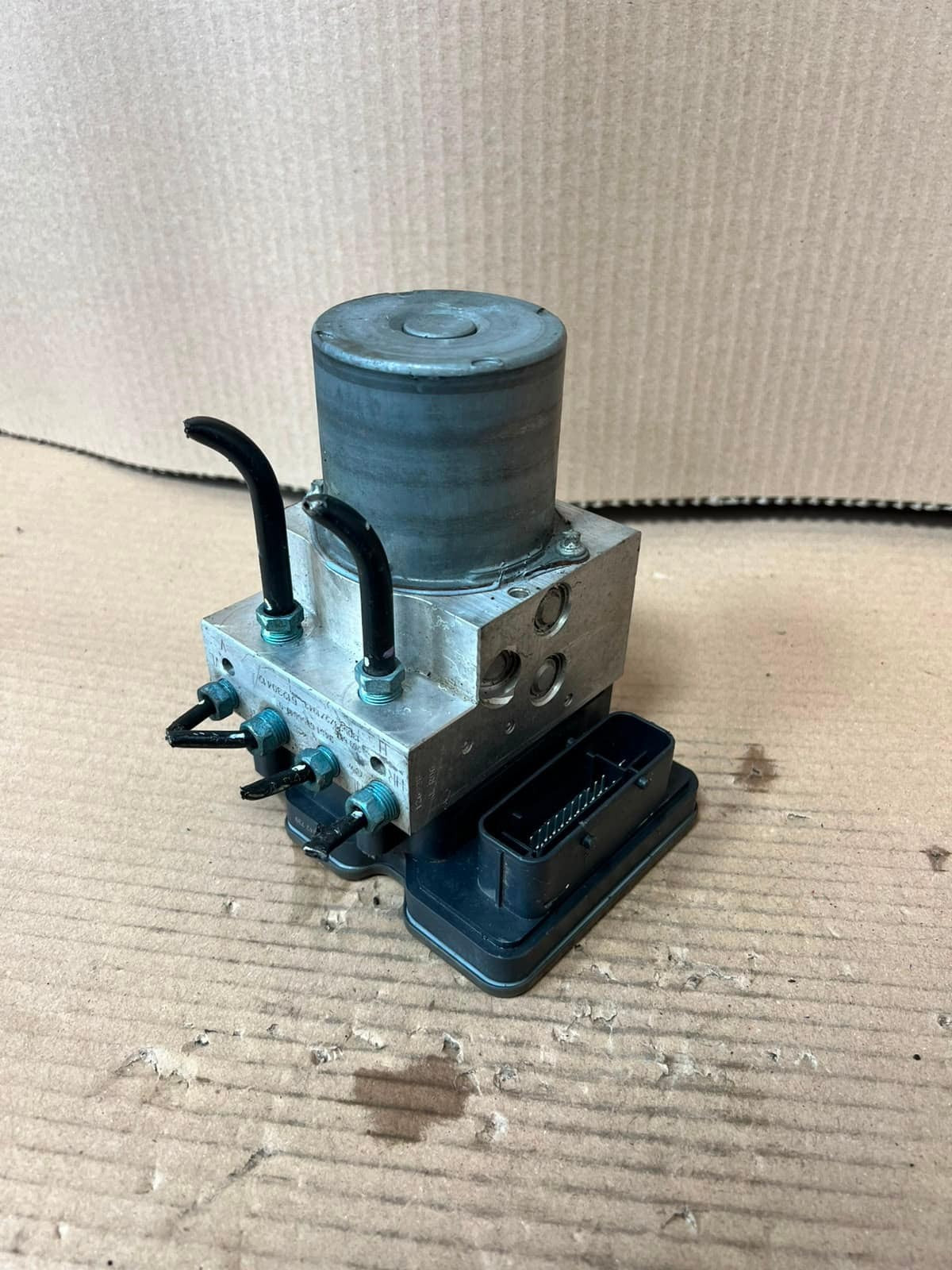 2014 BMW X5 F15 X6 F16 ABS Hydraulic PUMP Control Unit 6866243 OEM