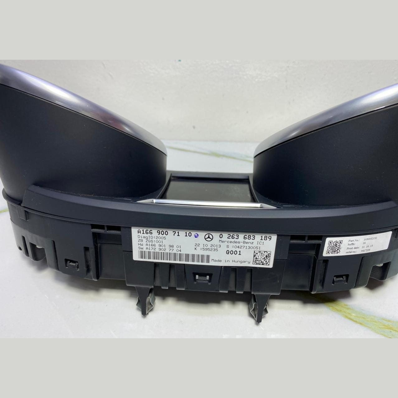 Benz Instrument Cluster A1669007110