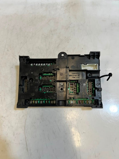 2021 BMW 3 Series G20 G11 G12 G20 G30 G01 X3 Fuse Box 8795479 OEM