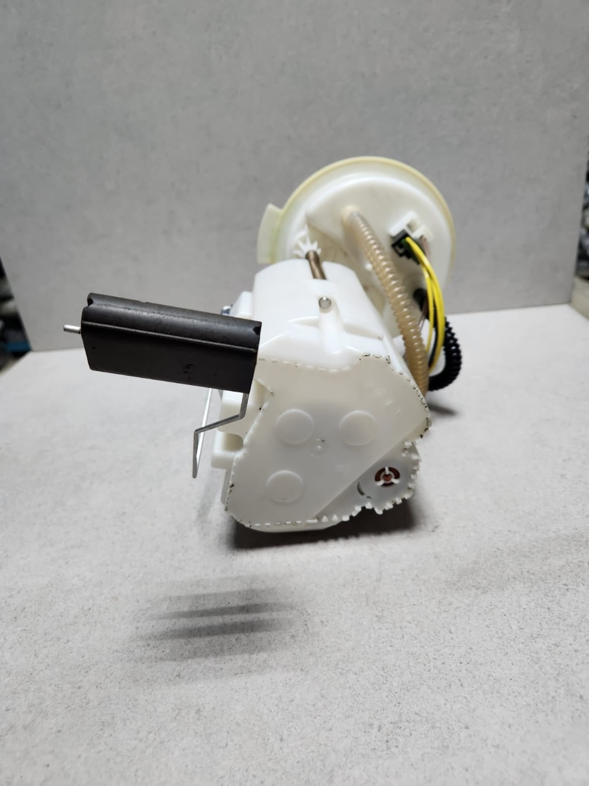 BMW FEUL PUMP DIESEL F48 X1 B47 2.0D ASSYMBLE 7300843