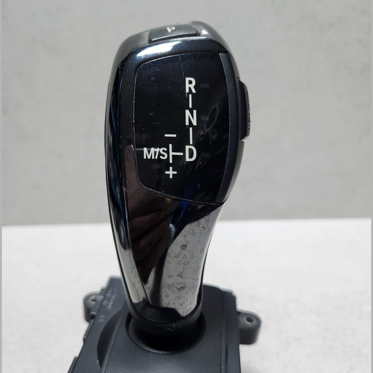 BMW Gear Selector Switch 9218104 5 Series F10 and 7 Series F01 F02 F03 RHD 