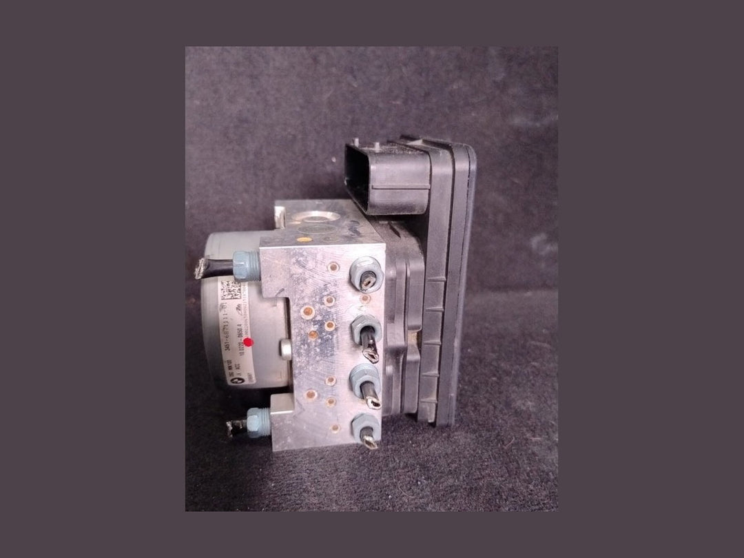 6871112 F30 N47 ACC  Anti Lock System Brake ABS PUMP