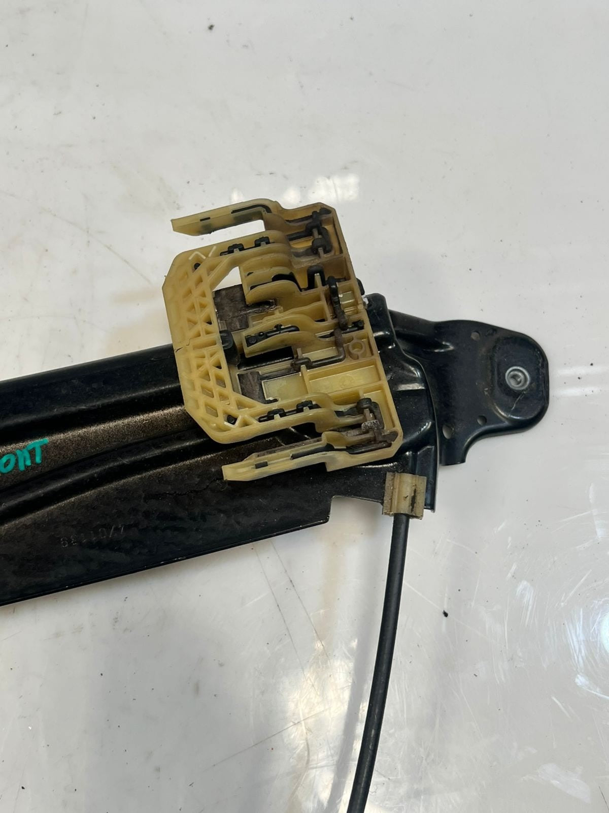 2010-2016 BMW 528i 5 Series F10 F11 Window Regulator Front Left 7182111 OEM