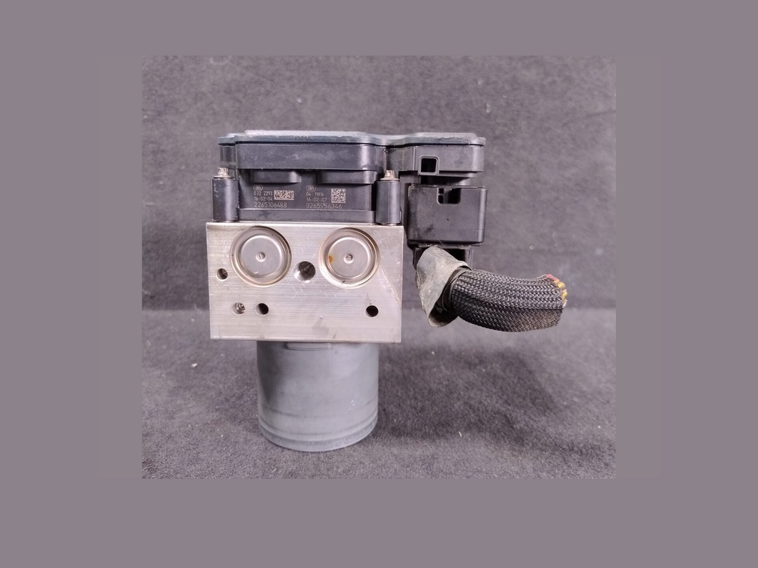 BMW 5 Series F10 F11 Anti lock Braking SystemDSC  Module Hydraulic Unit 6868335