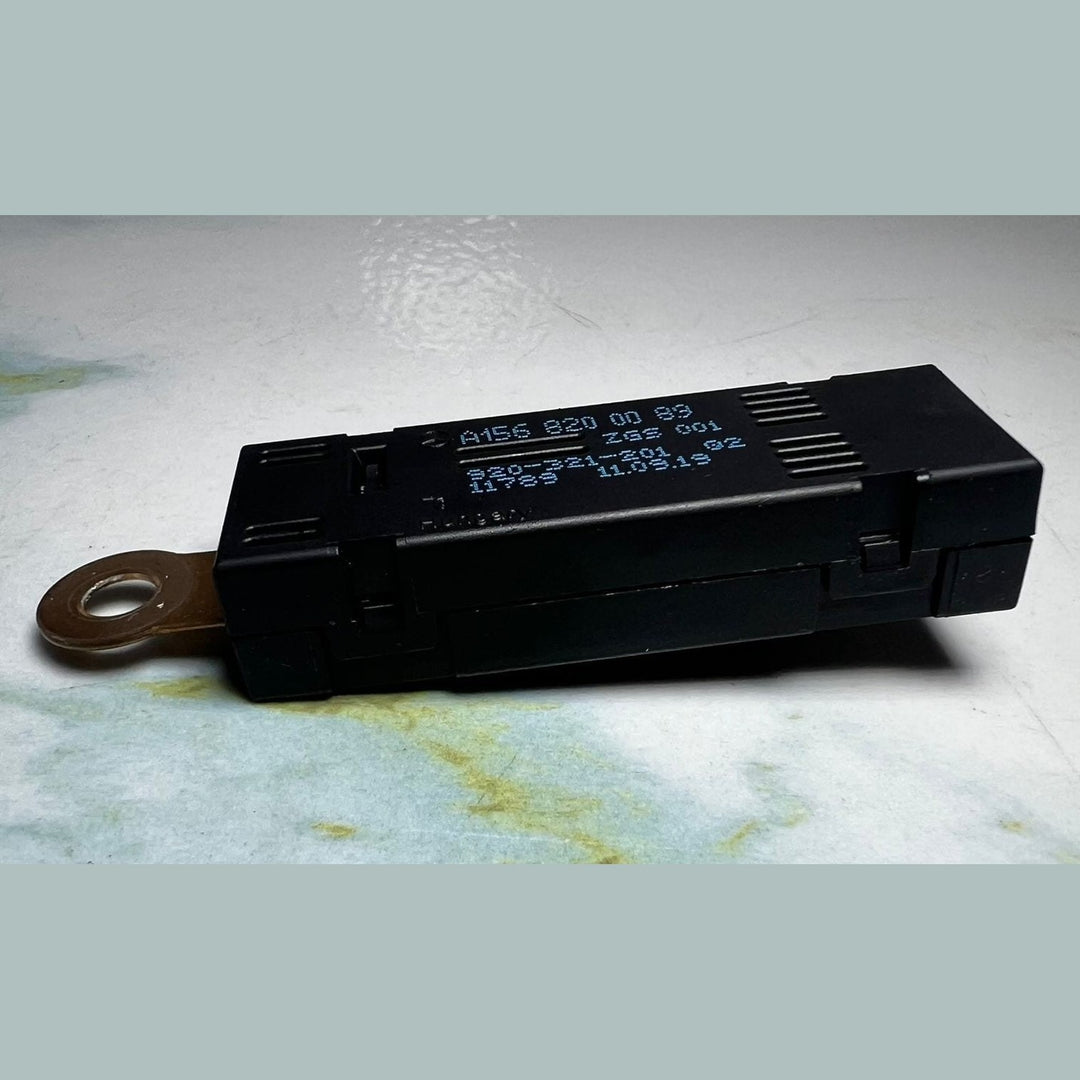 2015-2023 Mercedes-Benz C300 Antenna Amplifier A1568200089 W205 C-Class X253 GLC