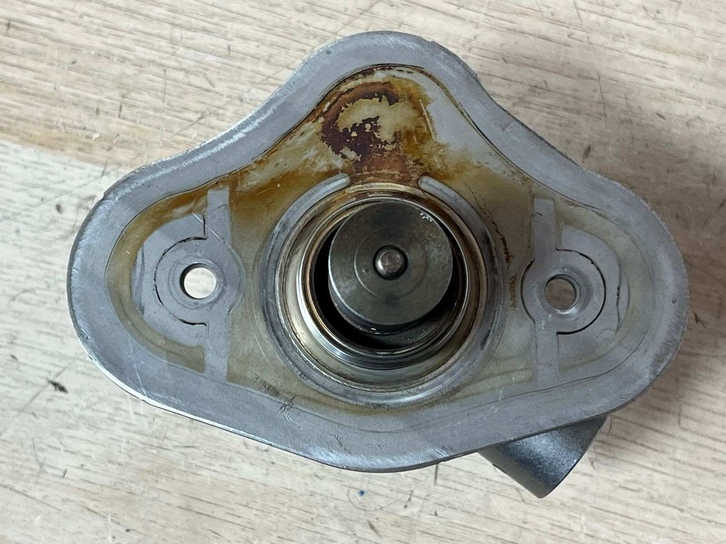 BMW High Pressure Fuel Pump 7562473 E60 E90 E81 E87 E88 E91 E92 E93 N43 1.6 2.0
