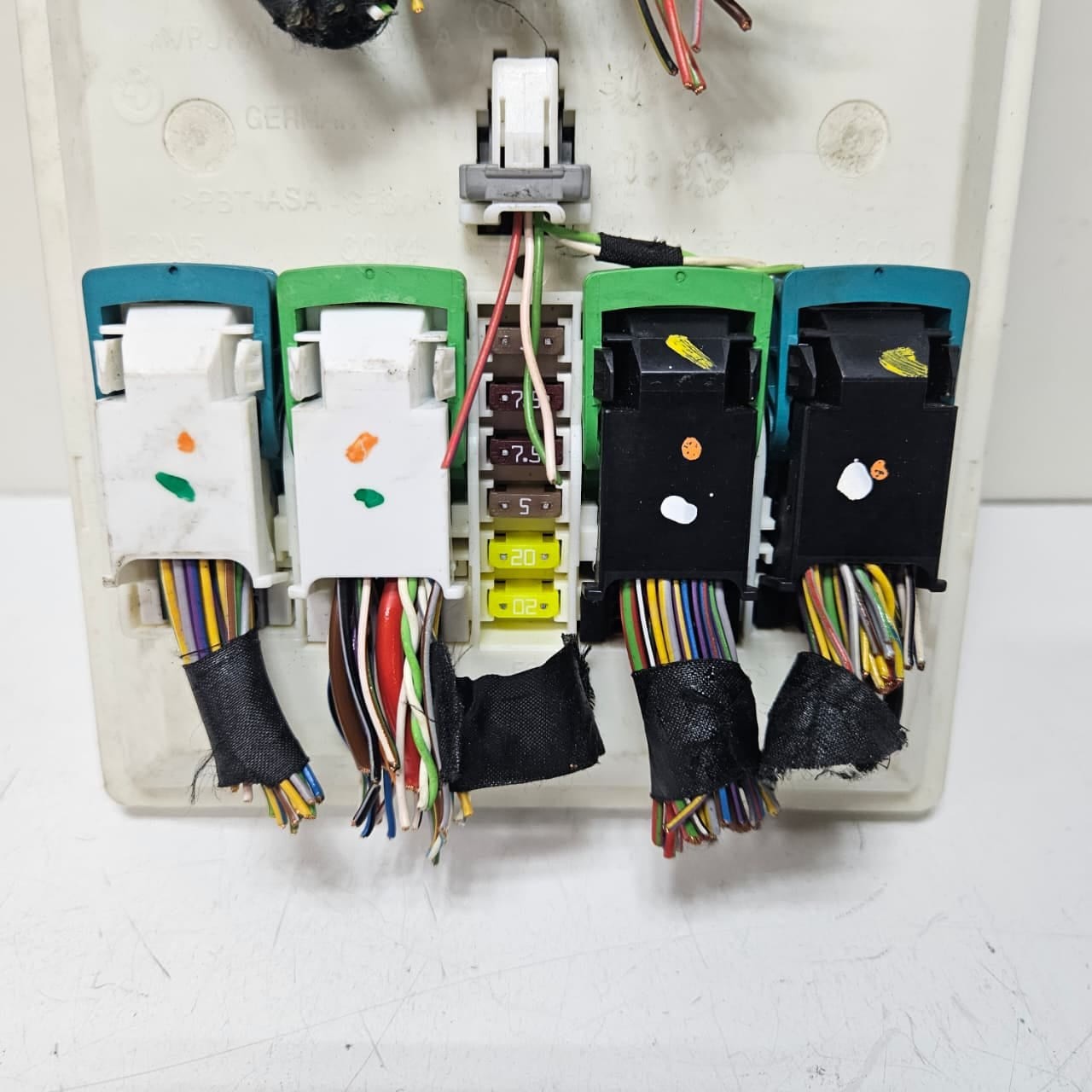9886664-2019 BMW 3 Series G20 G21 2.0d Engine Control Unit DDE Key Set OEM