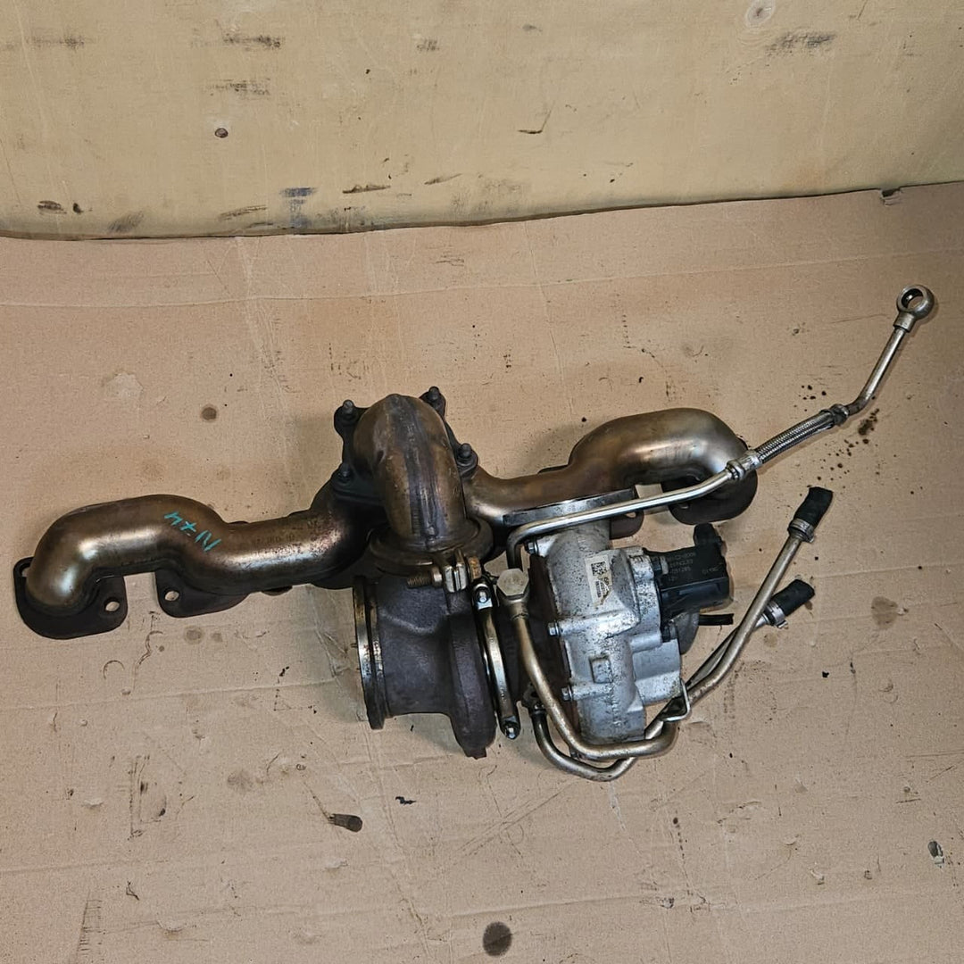 4583061-2010-2015 BMW F02 760Li N74 Engine Turbocharger 